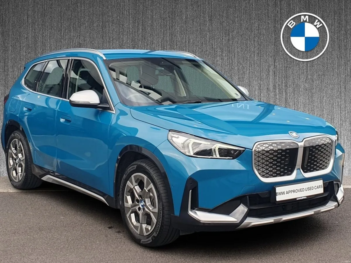 BMW iX1 xDrive30 xLine - Image 1
