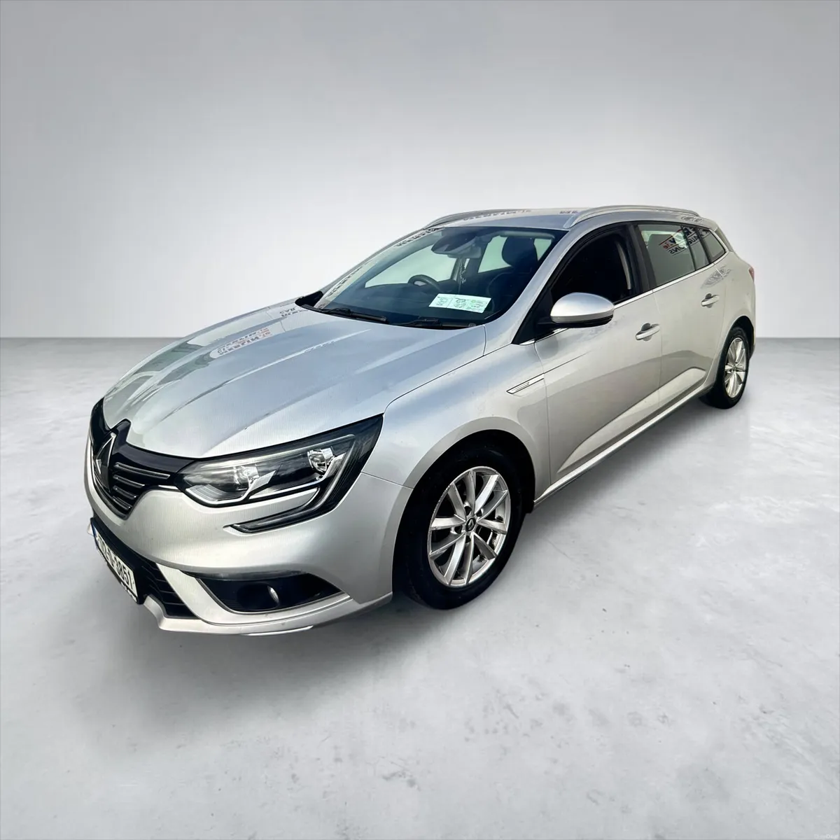 2017 Renault Megane 1.5 dCi 110 DYNAMIQUE NAV - Image 4