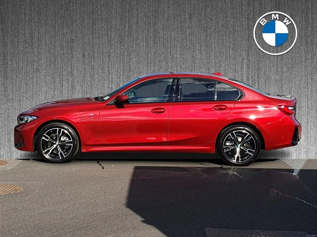 BMW 3-Series 330e M Sport Saloon - Image 3