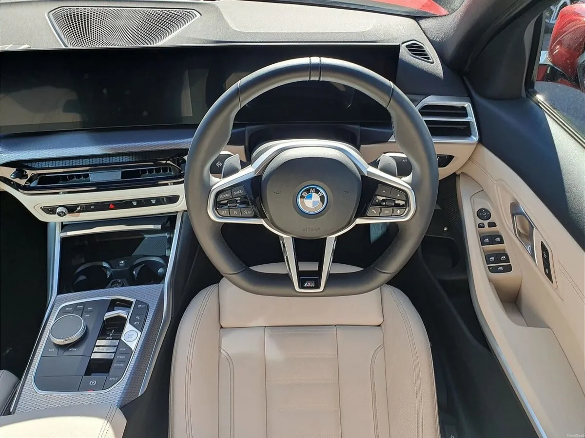 BMW 3-Series 330e M Sport Saloon - Image 5