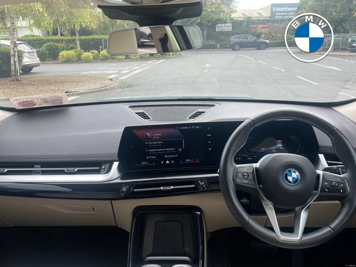 BMW iX1 eDrive20 xLine - Image 4