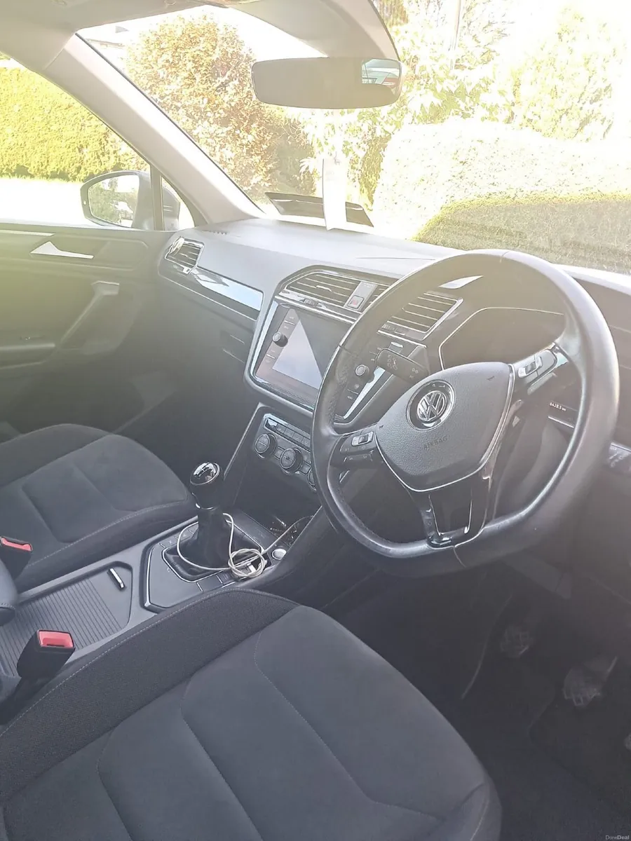 Volkswagen Tiguan 2019 - Image 2