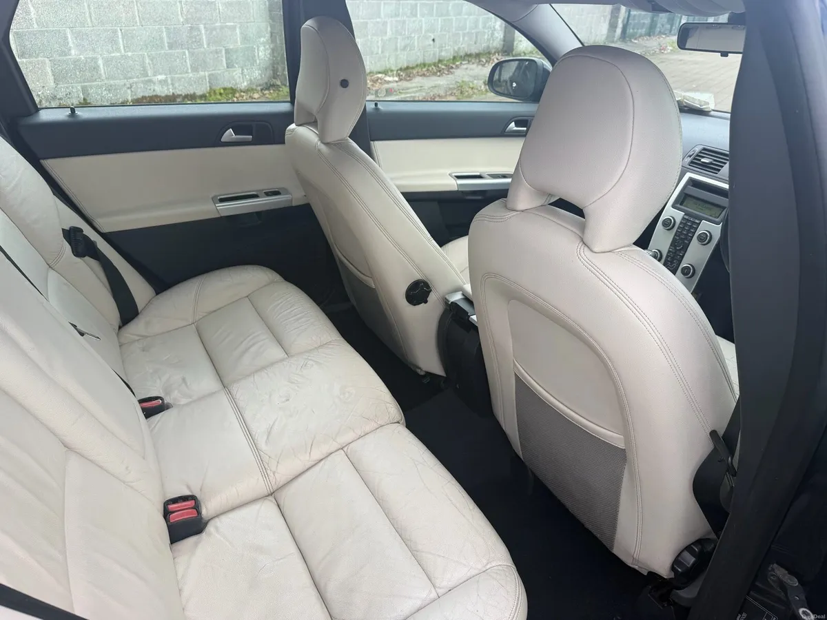 2012 VOLVO V50 NEW NCT 8-27 MINT !! - Image 6