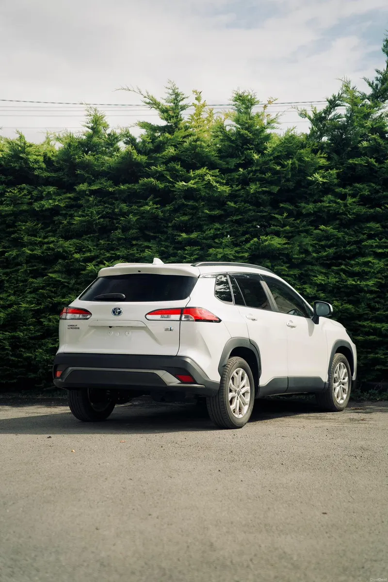 Toyota Corolla Cross Hybrid 2022 | Ultra Low Miles - Image 5