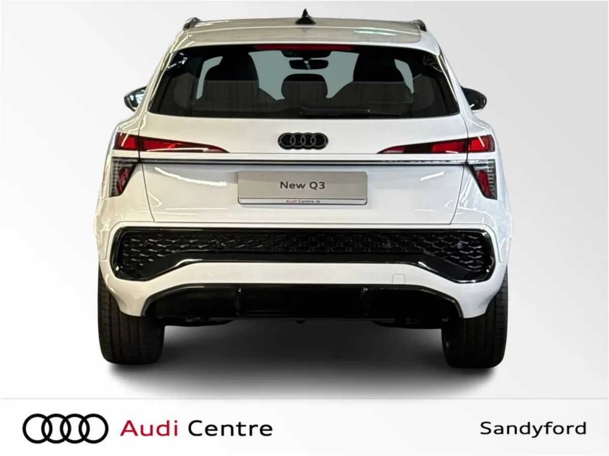 Audi Q3 E-HYBRID 270HP S-T S LINE - Image 4