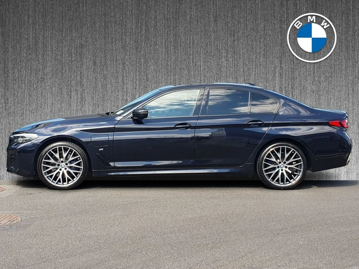 BMW 5-Series 530e M Sport Saloon - Image 3