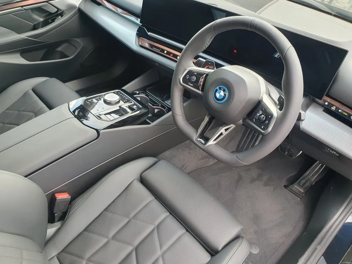 BMW 5-Series 530e M Sport Pro Saloon - Image 6