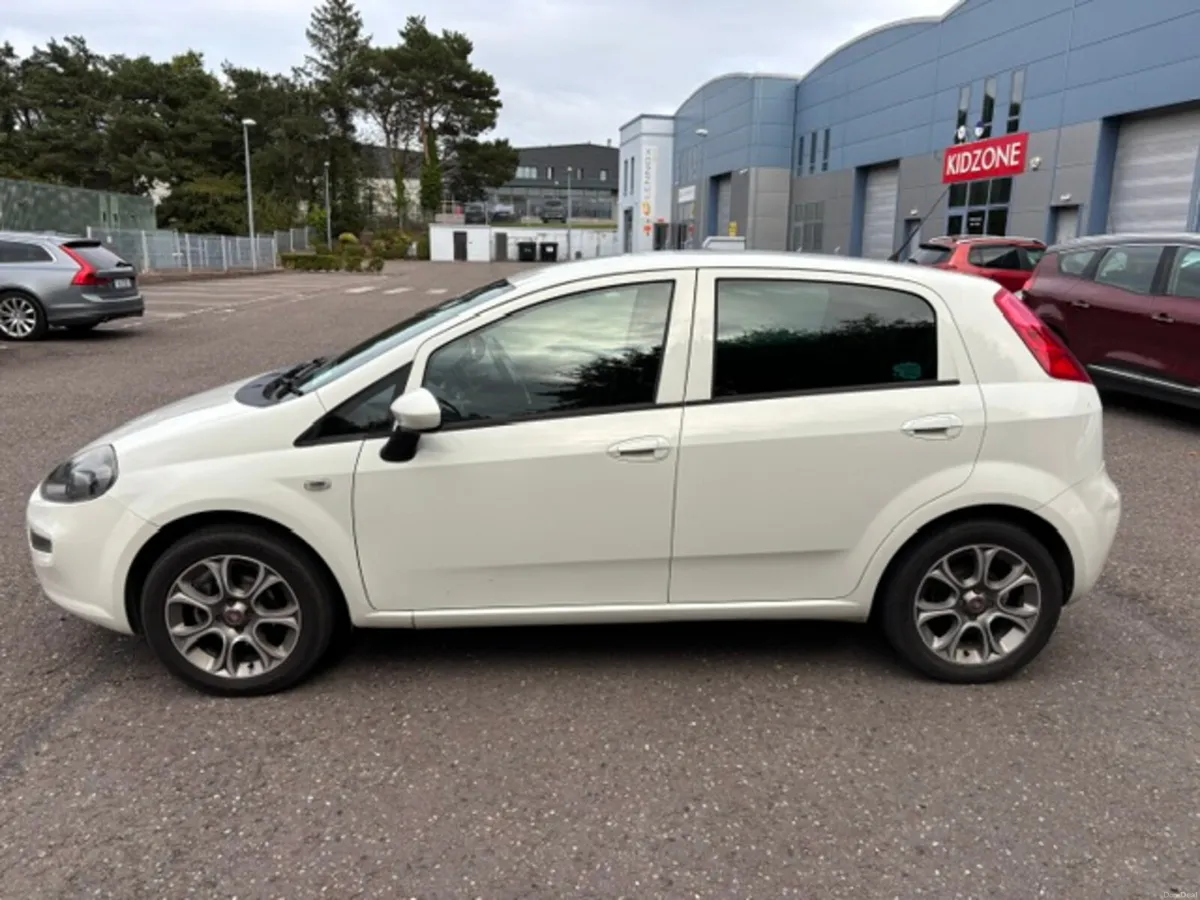 Fiat Punto 2018 1.2 NCT 2028 - Image 4