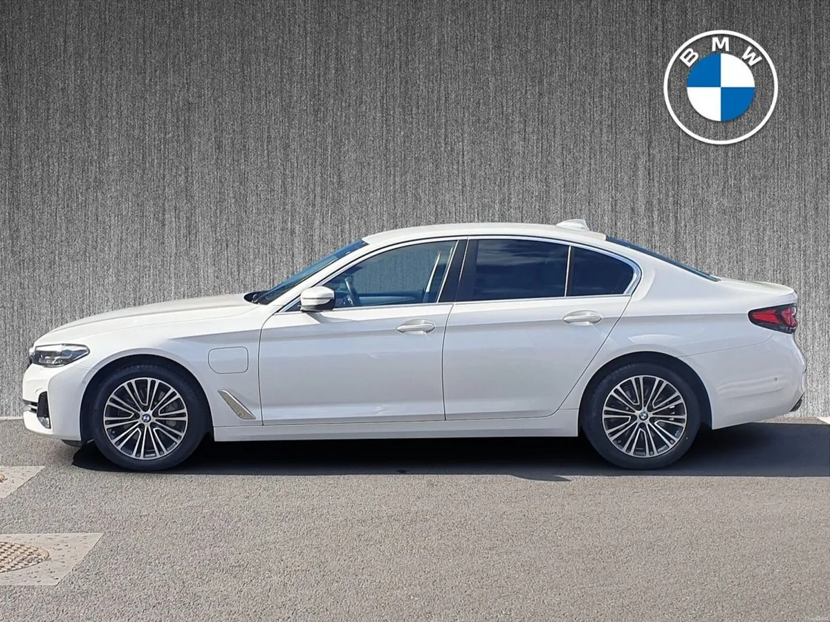 BMW 5-Series 530e xDrive SE Saloon - Image 2
