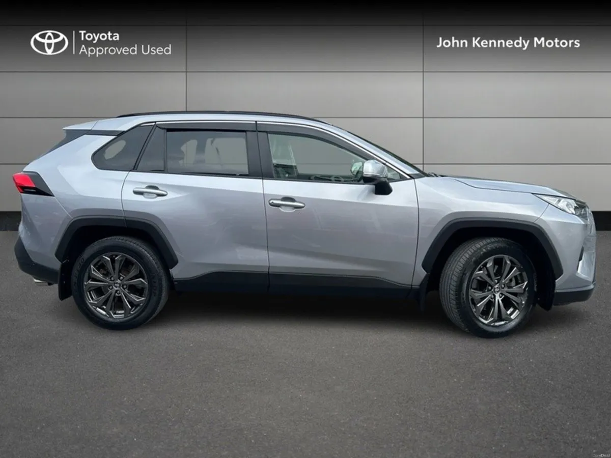 Toyota RAV4 HYBRID SOL 4DR AUTO - Image 3