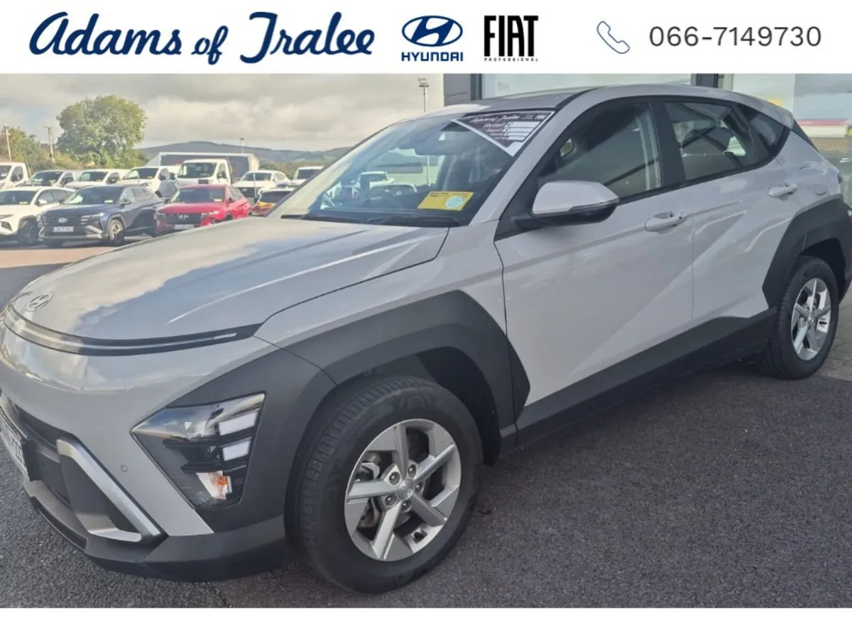 Hyundai KONA SIGNATURE PETROL 5DR - Image 3