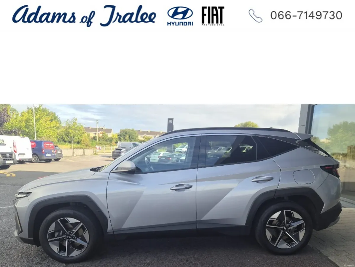 Hyundai Tucson EXECUTIVE 5DR - Image 2