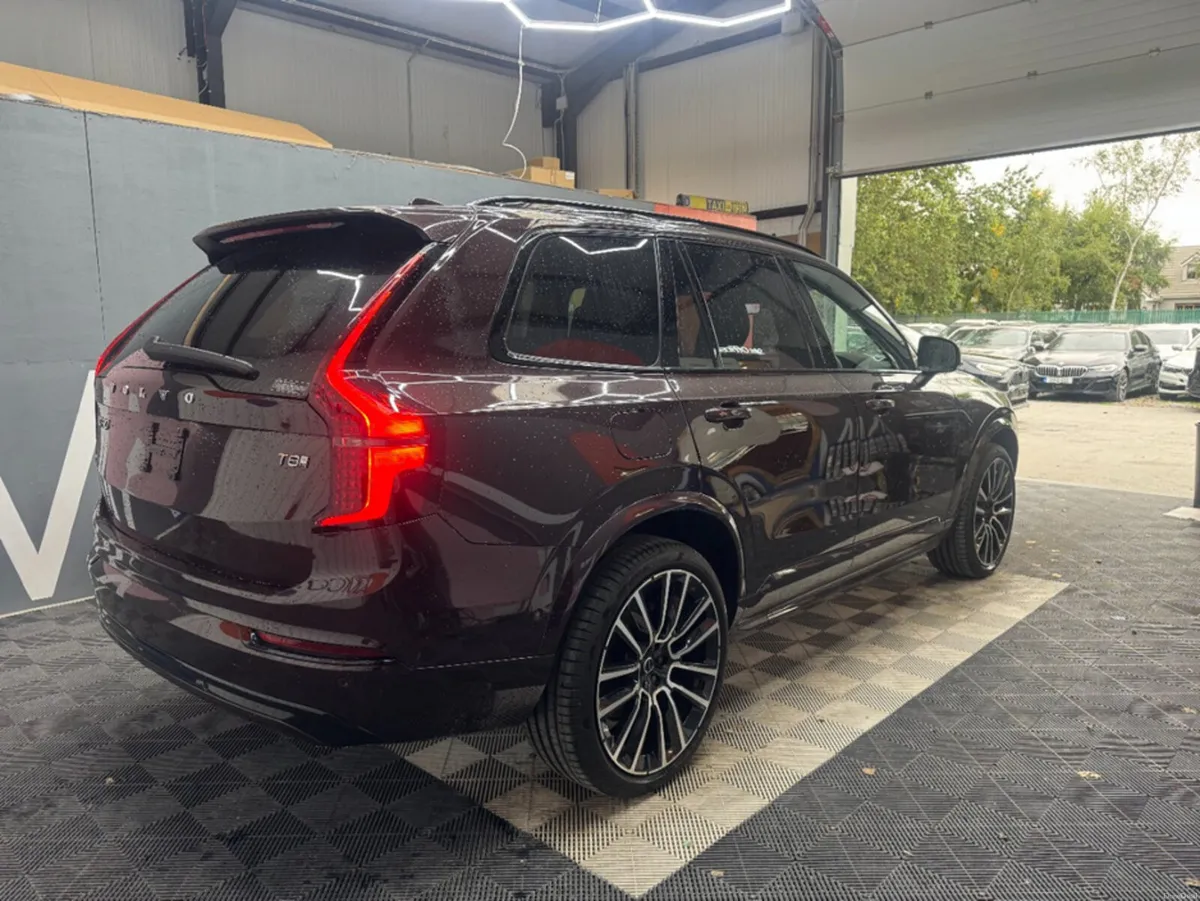 Volvo XC90 2025 VOLVO Xc90 4WD ULTRA T8 AWD PLUG-I - Image 3