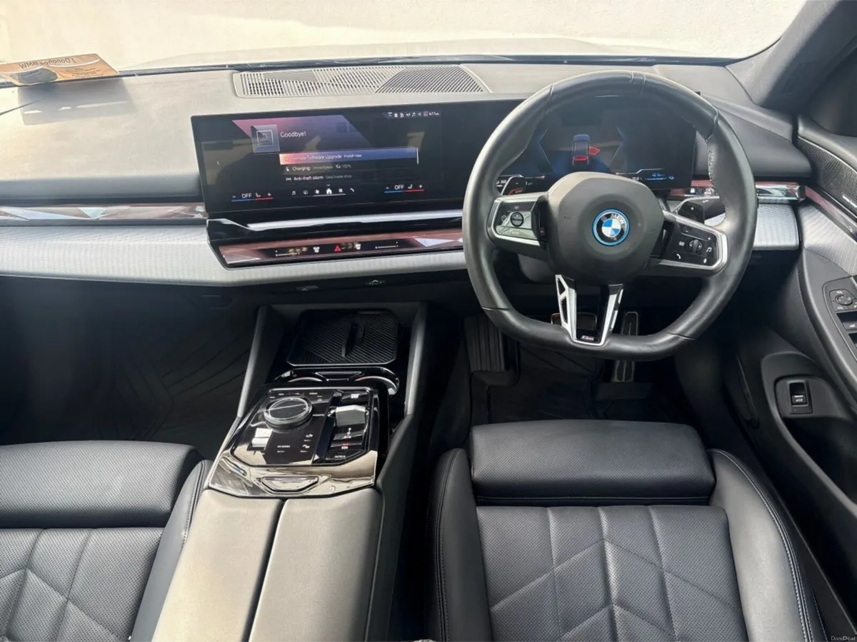 BMW 5-Series 530e M Sport Saloon - Image 5