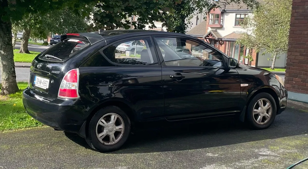 Car - Image 2