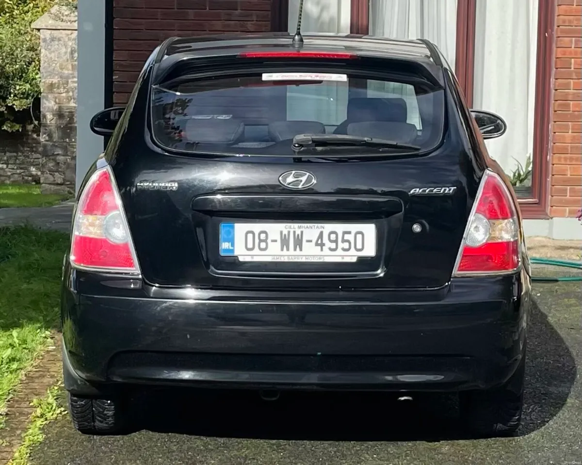 Car - Image 4