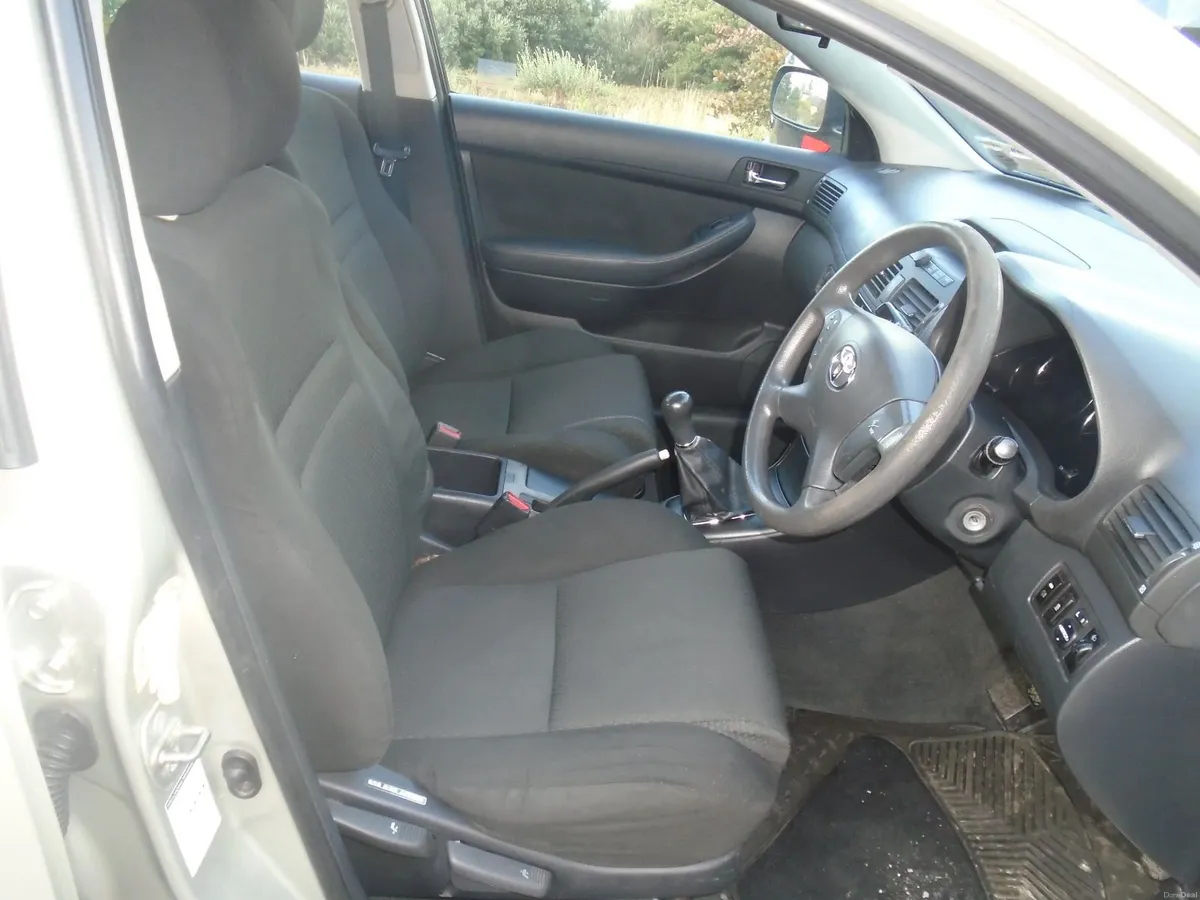Toyota Avensis 2004 - Image 6