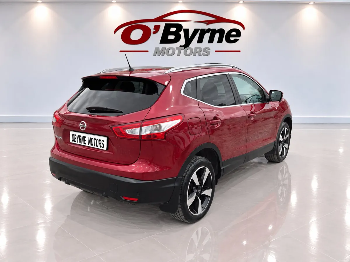 Nissan Qashqai SV Premium Panroof - Image 4