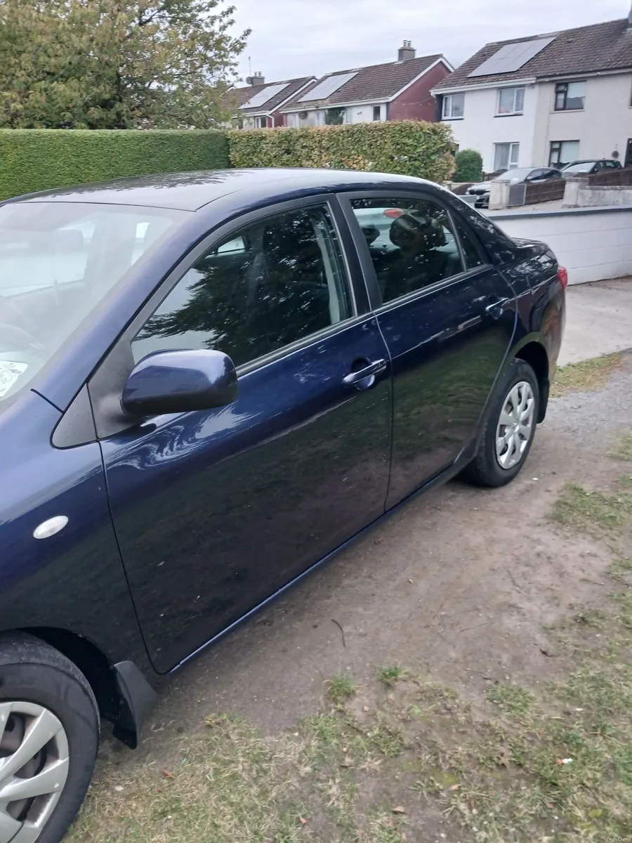 Toyota Corolla 2010 - Image 6