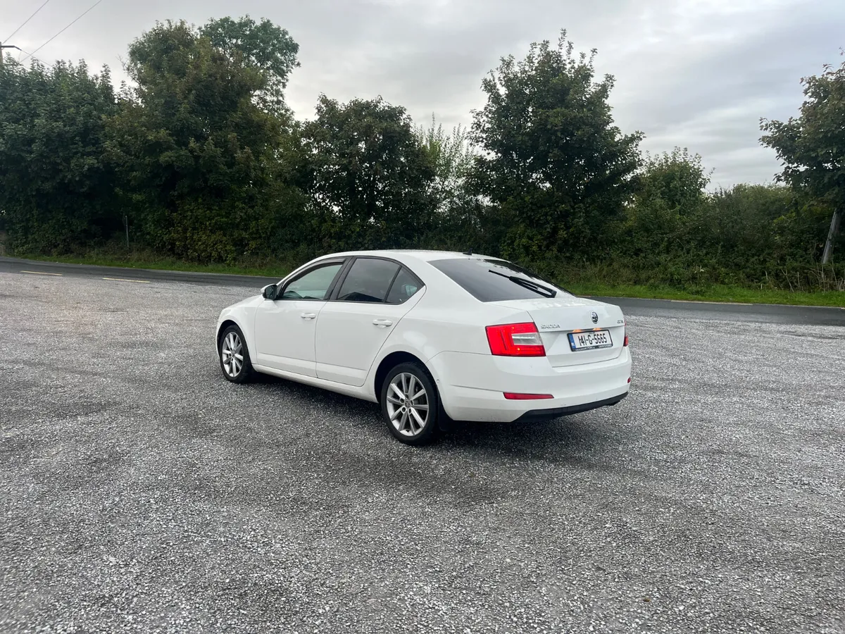 2014 Skoda Octavia 2.0 TDI Elegance model - Image 3