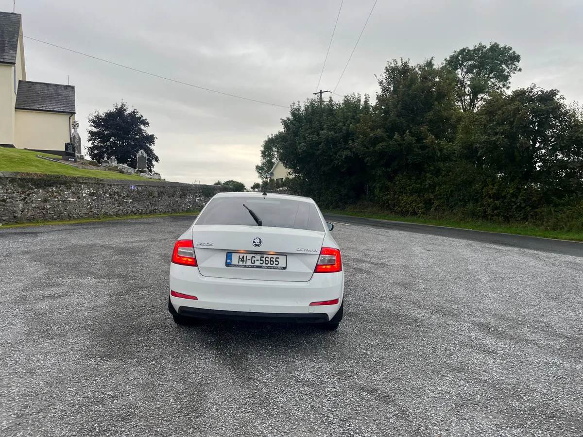 2014 Skoda Octavia 2.0 TDI Elegance model - Image 4