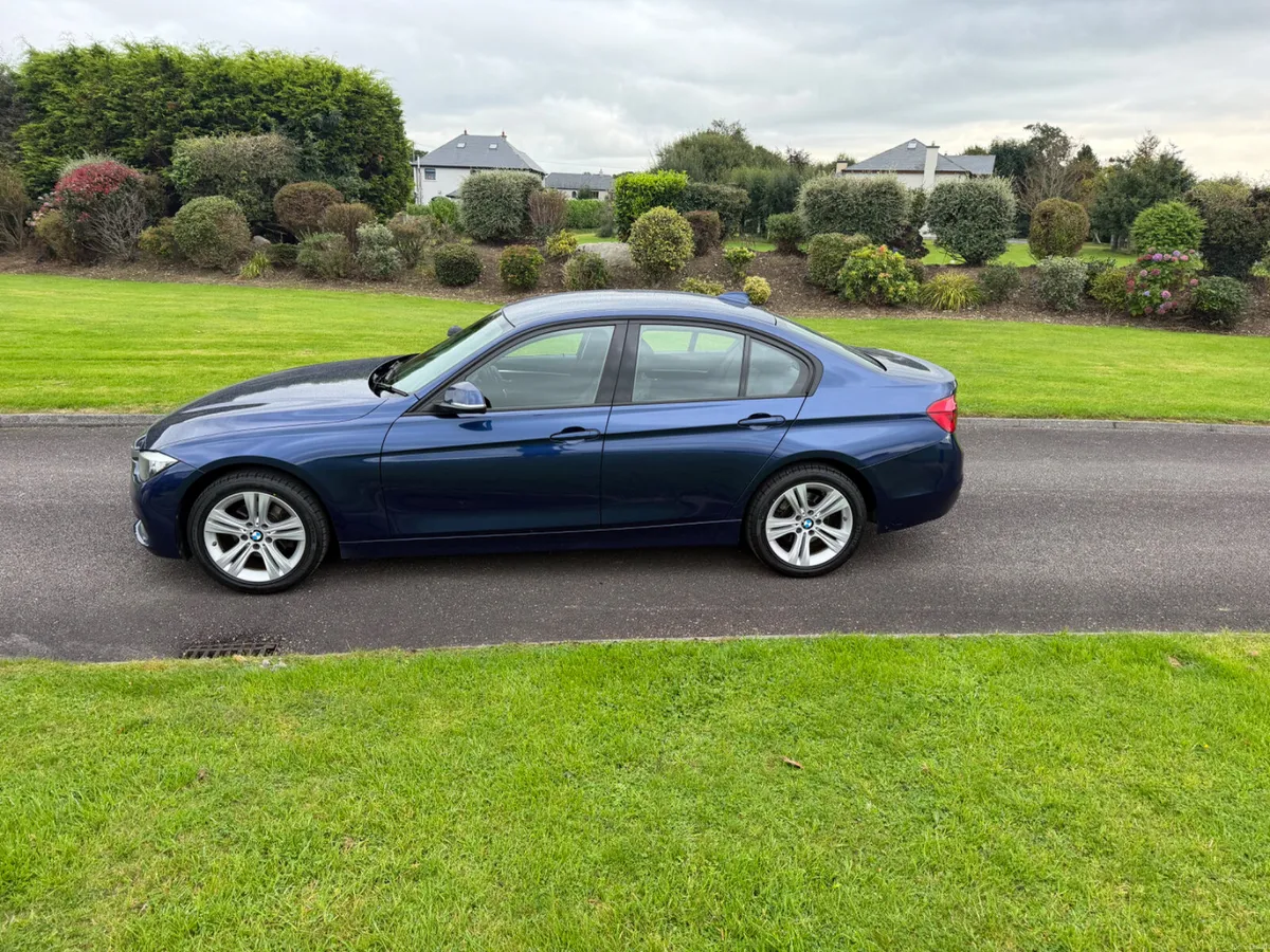 BMW 3-Series sport - Image 2
