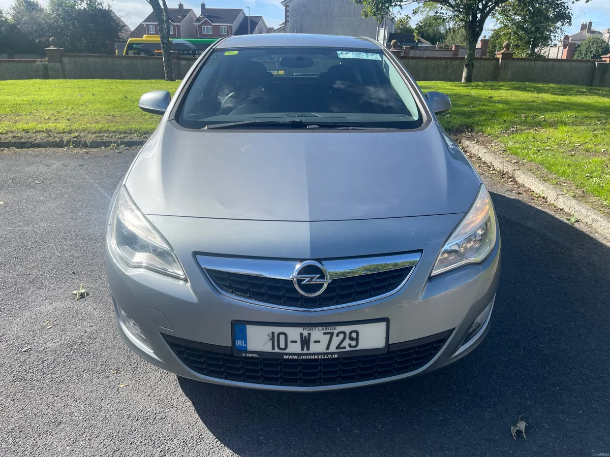 Opel Astra 1.4 petrol - Image 1
