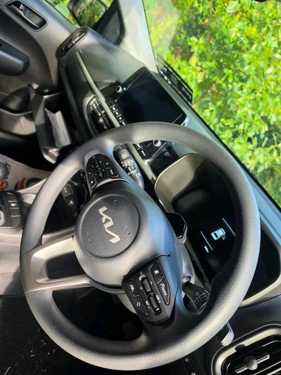 Car - Image 4