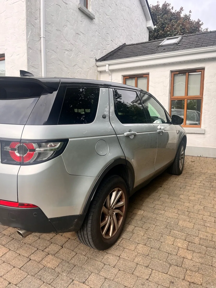 Land Rover Discovery Sport 2017 - Image 4