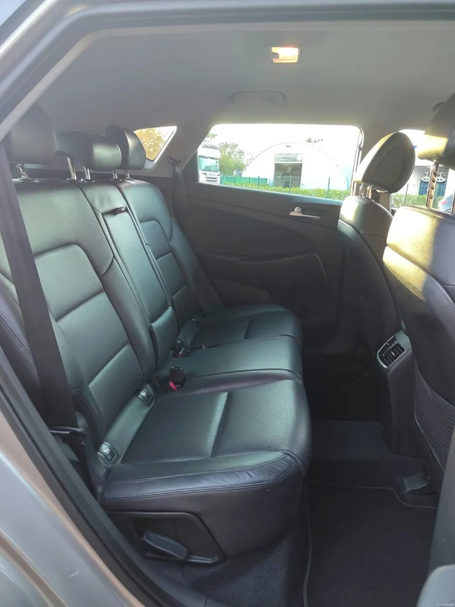Hyundai Tucson Executive 2018. Leather seats - Image 4