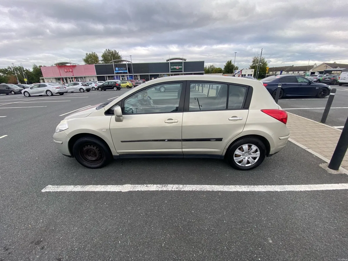 Nissan Tiida 2009 - Image 2
