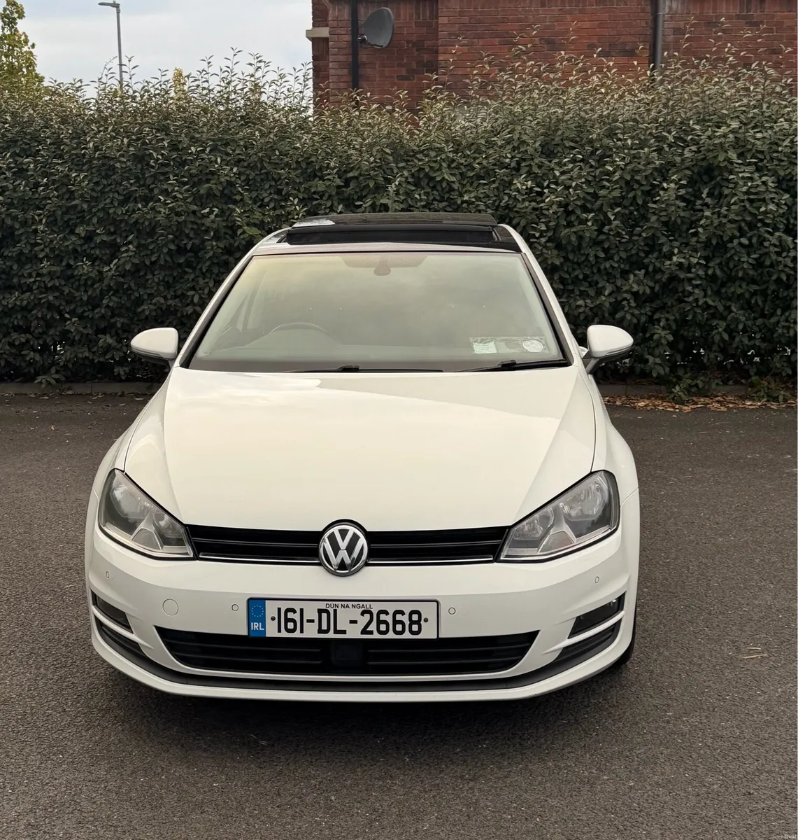 2016 Volkswagen Golf Automatic*Panoramic Sunroof* - Image 3