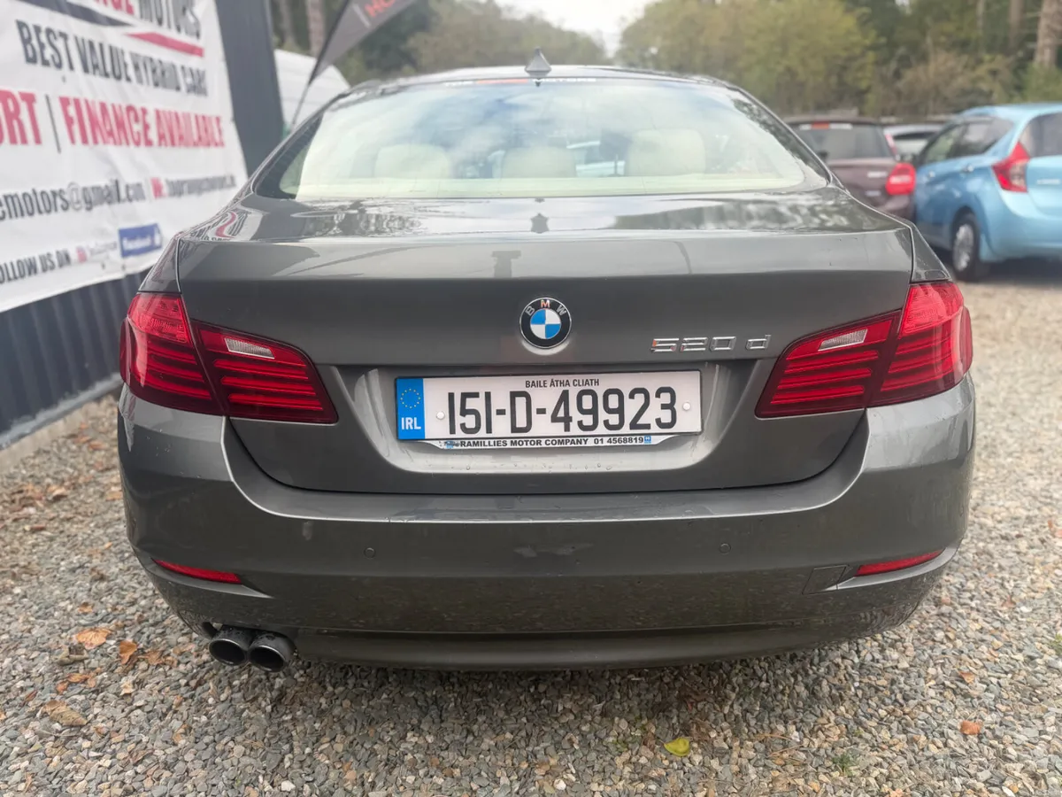 BMW 5-Series 2015 - Image 5