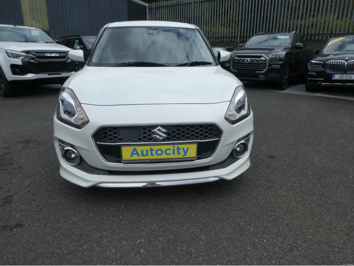 Suzuki Swift RS Hybrid Fresh NCT - Image 2