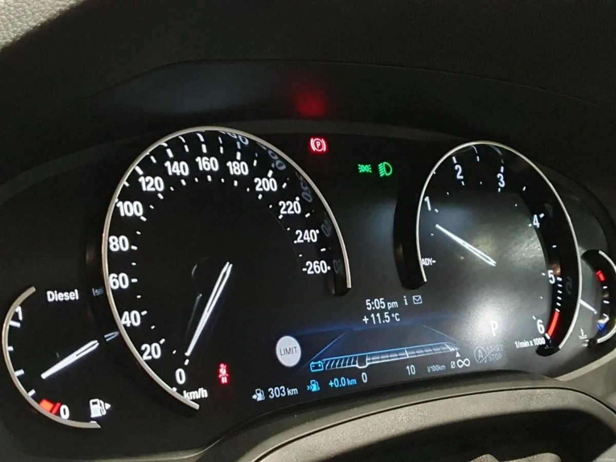 BMW 3-Series 318d Sport Saloon - Image 5