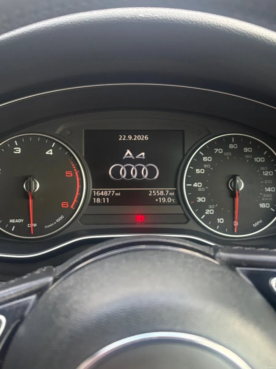 Audi A4 2016 - Image 2