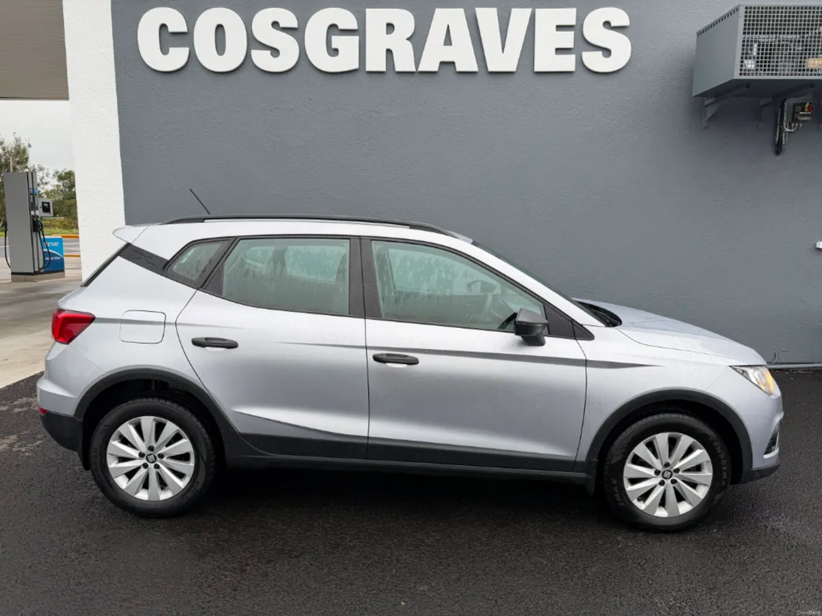 SEAT Arona 1.0tsi 95HP * BLUETOOTH / PARKING SENSO - Image 2