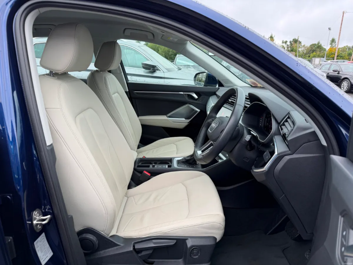 Audi Q3 35 TDI 150HP S-T SE * APPLE CAR PLAY / REV - Image 4