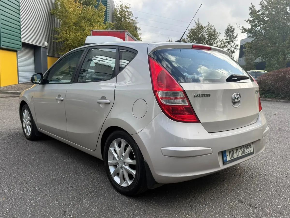Hyundai i30 1.4 petrol deluxe - Image 3