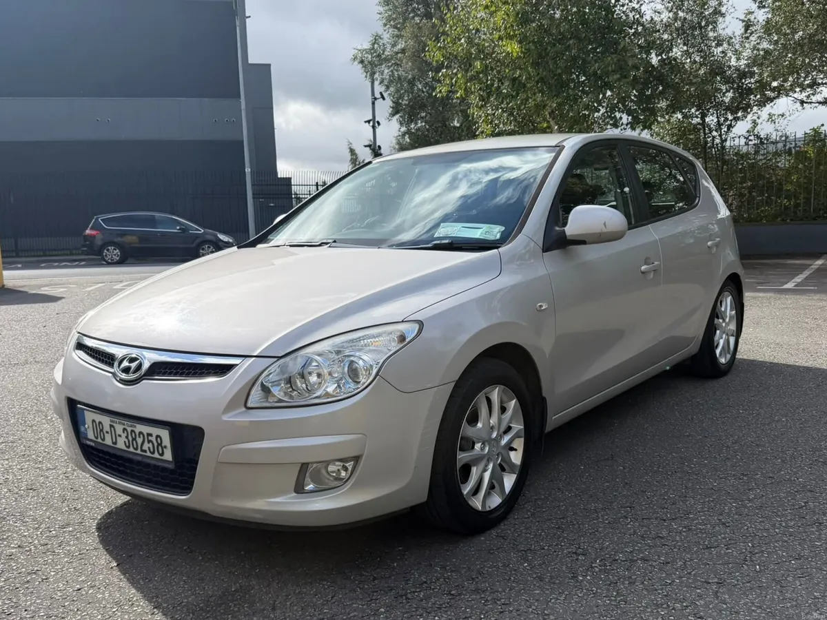 Hyundai i30 1.4 petrol deluxe - Image 6