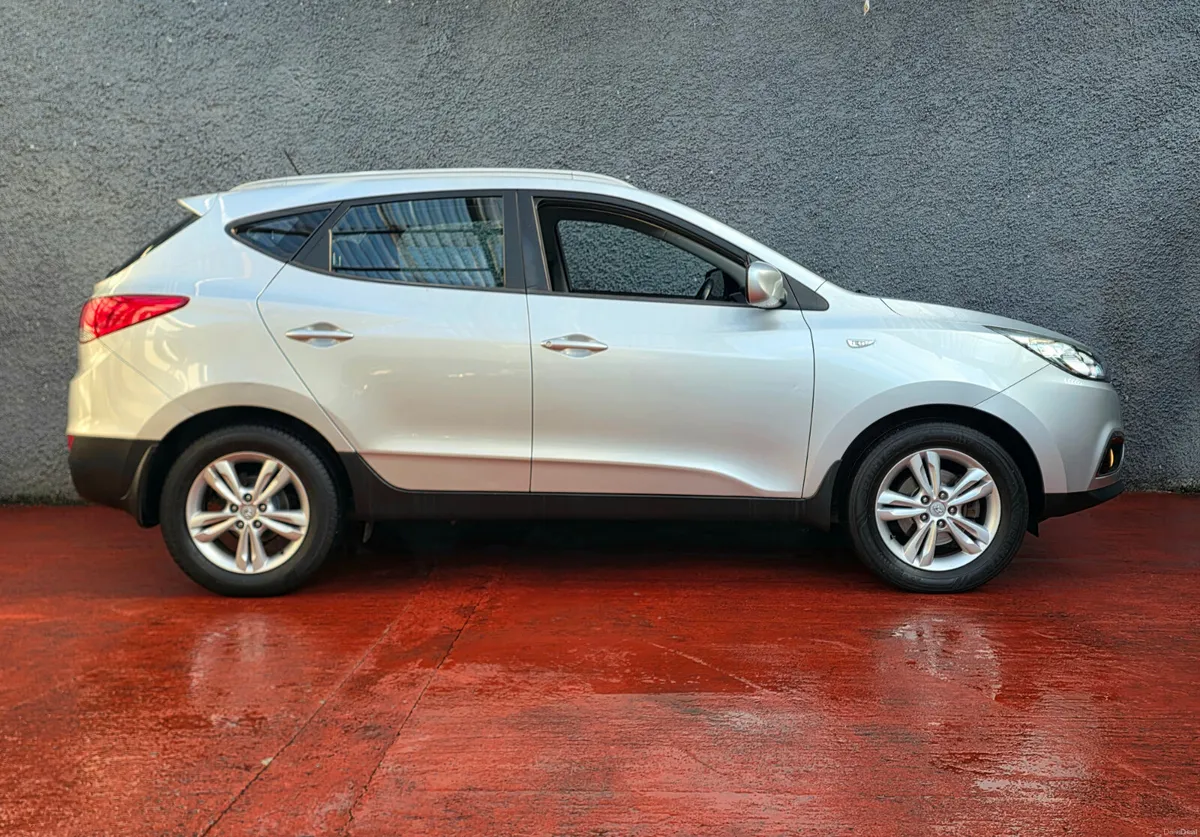 Hyundai ix35 1.7 crdi ~ only 146km 2 owner i jeep - Image 6