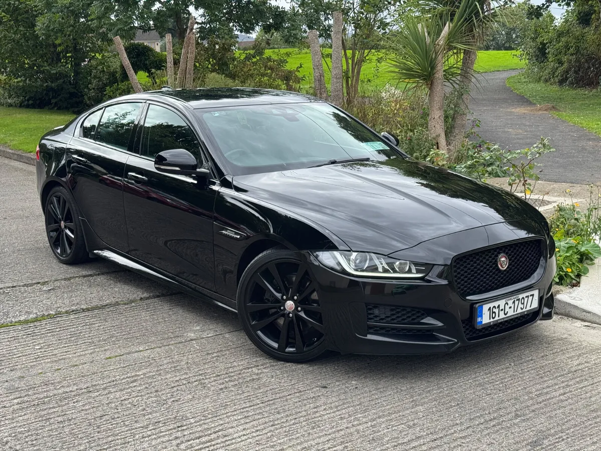 161 Jaguar XE R-Sport 2.0 Auto Black Edition - Image 4