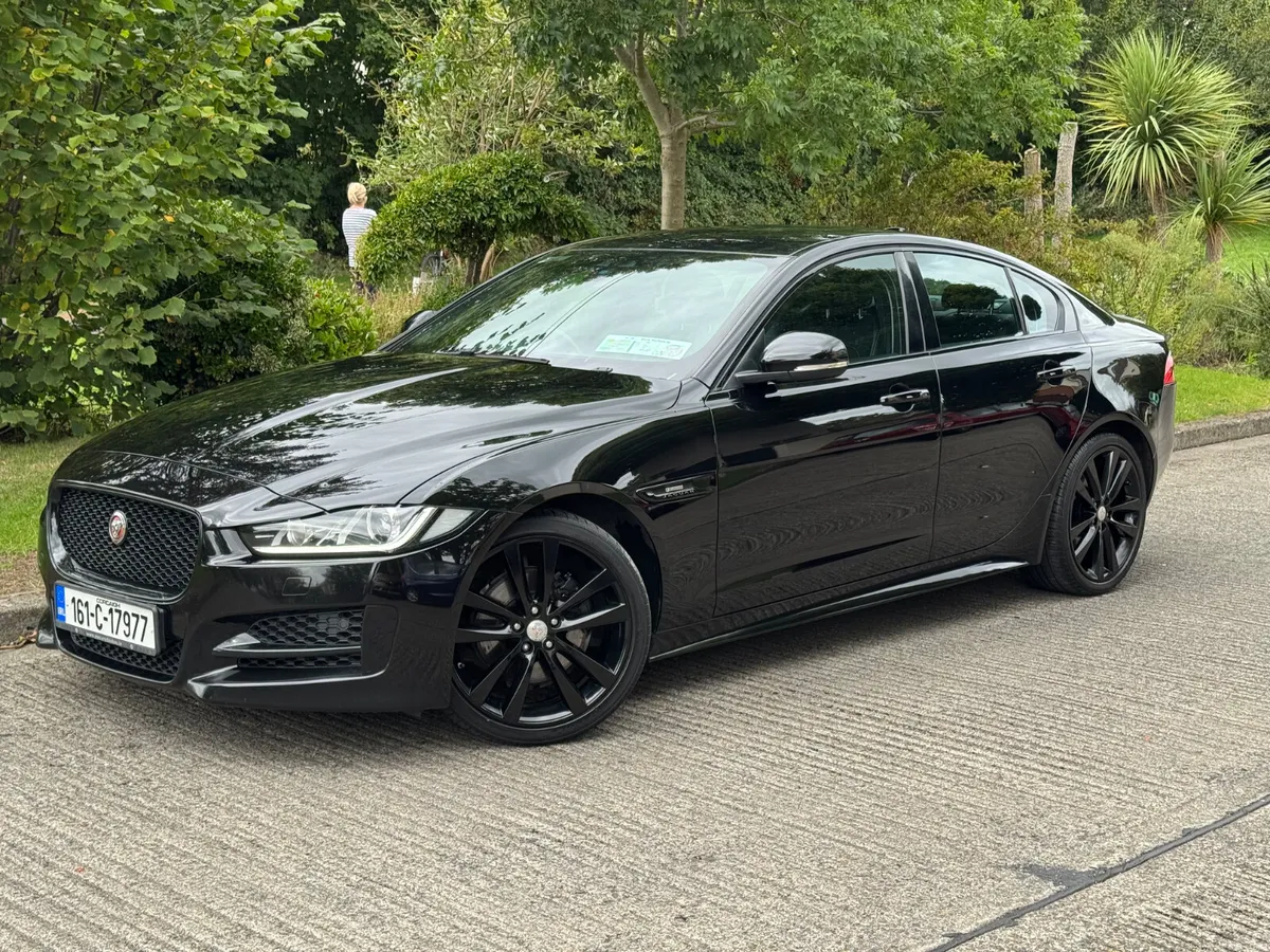 161 Jaguar XE R-Sport 2.0 Auto Black Edition - Image 2