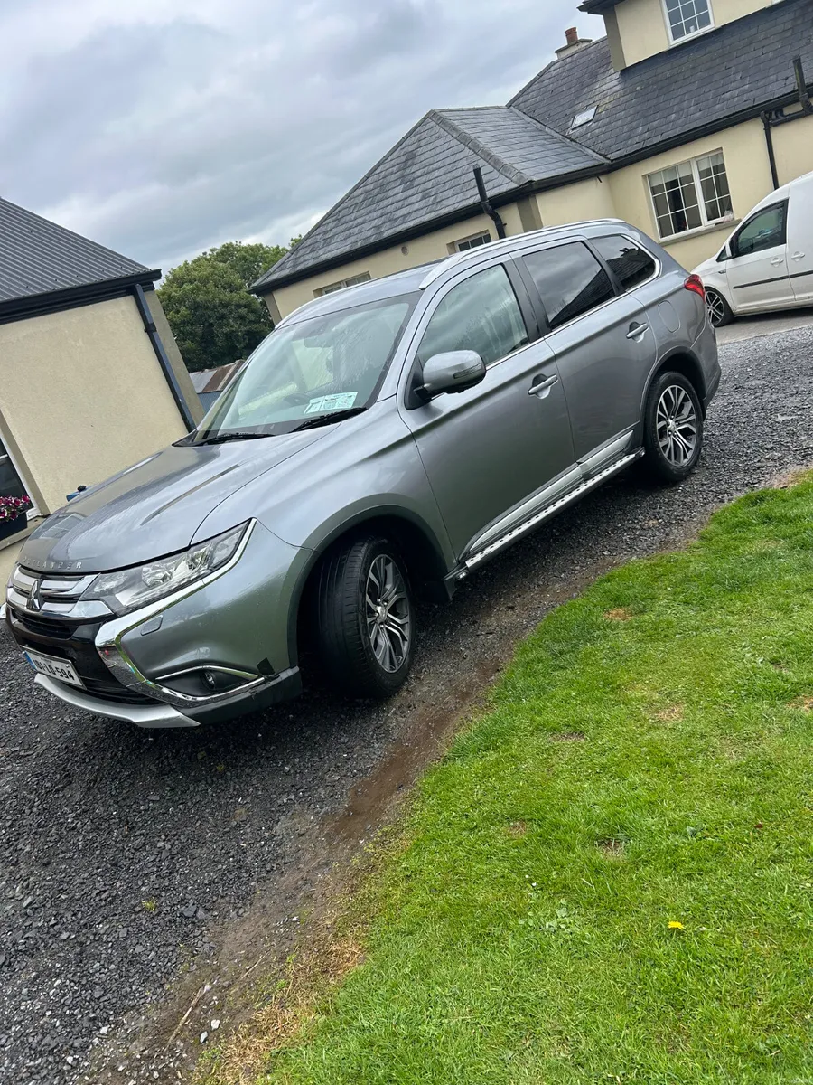 Mitsubishi Outlander 2018 huge spec 2.3L 4 wd - Image 1