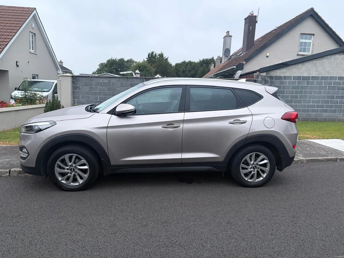 Hyundai Tucson 1.7 Executive Diesel - Image 1