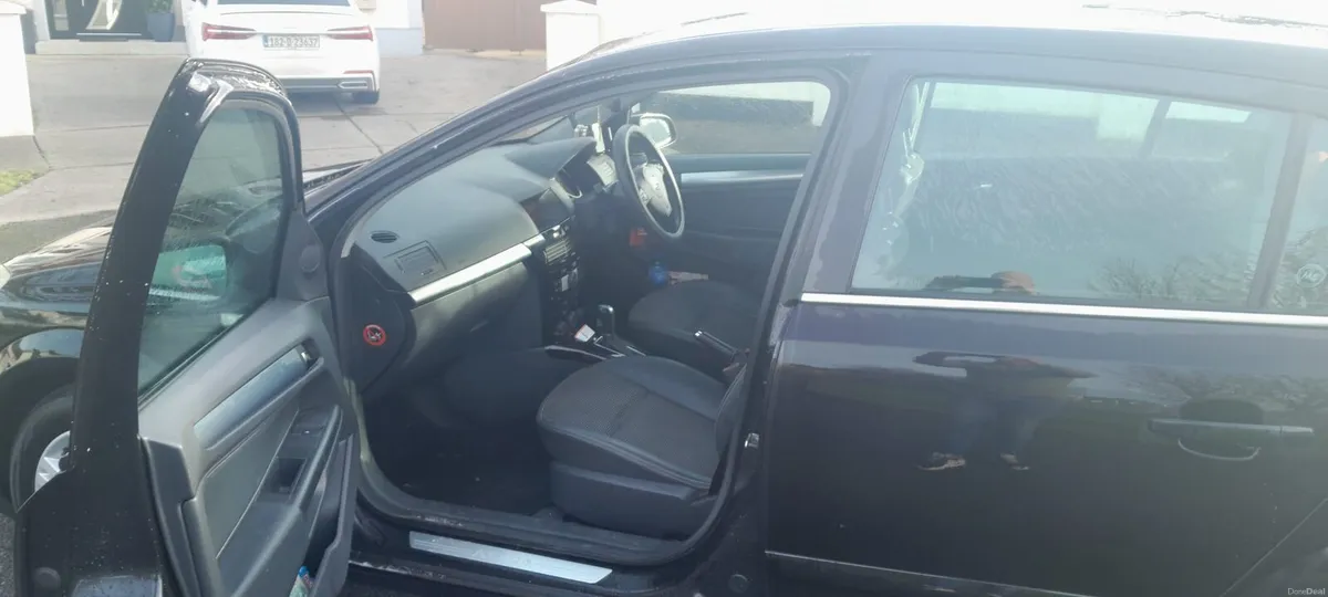 Astra 68000 miles - Image 2