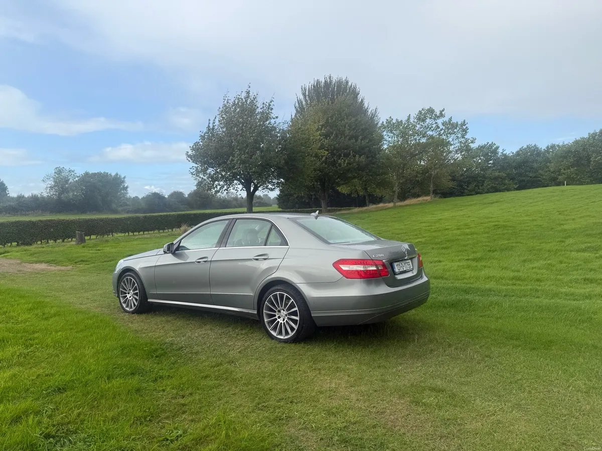 2013 Mercedes e200 automatic New nct 07/27 - Image 6