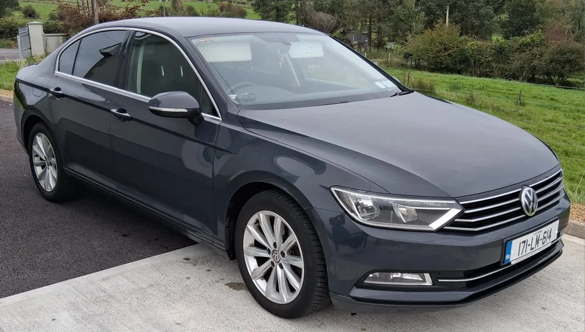 Volkswagen Passat 2017 - Image 1