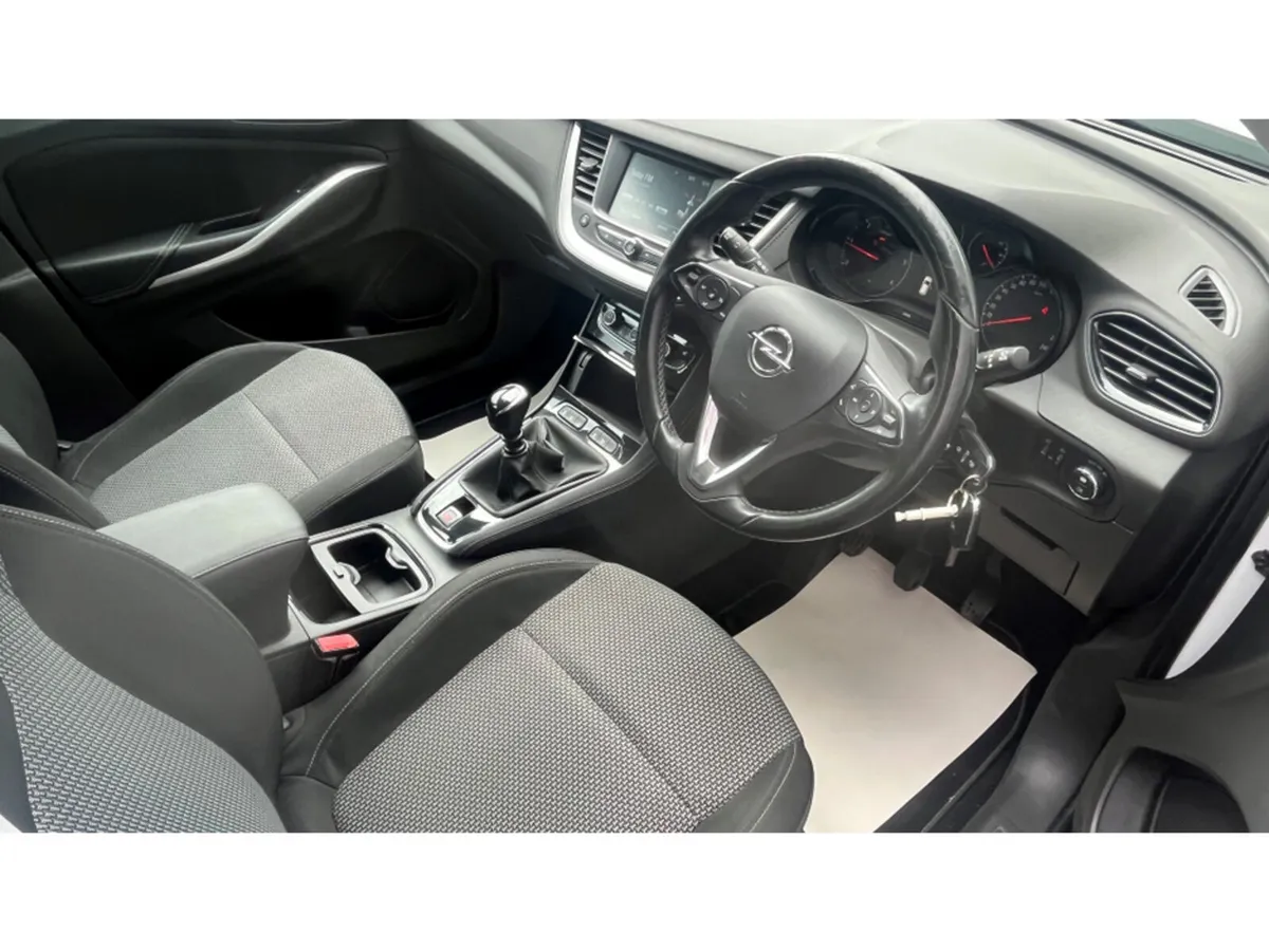 Opel Grandland X SC 1.6 TURBO D  120 BHP * Low Mil - Image 5