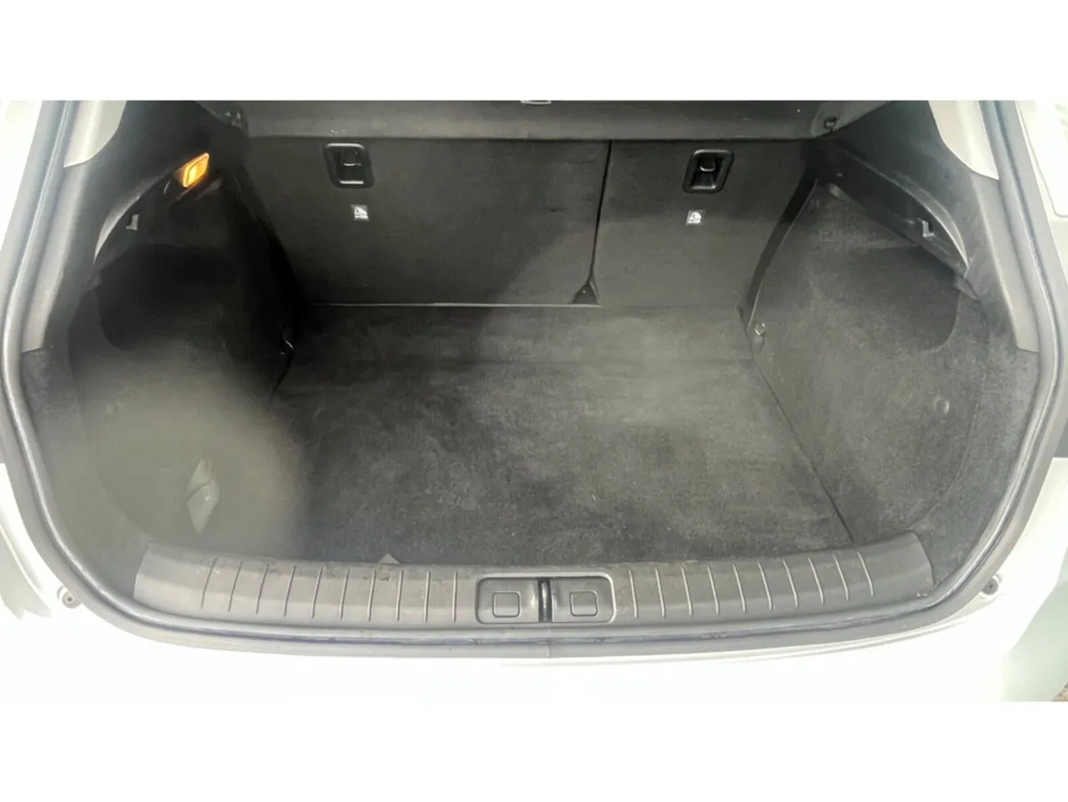 Fiat Tipo HB 1.6 Multijet  120 BHP - Image 6